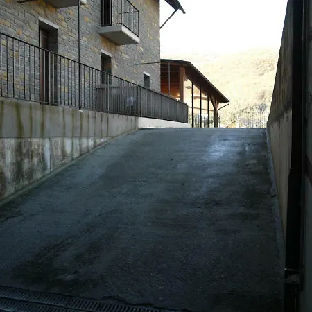 Apartment Berde - Duplex Sesue, Valle De Benasque *